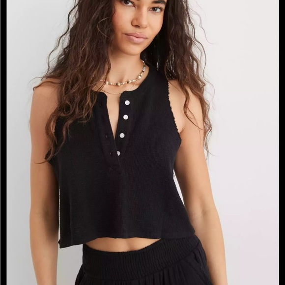 Aerie Cropped Muscle Tee in Olive - Picture 5 of 5